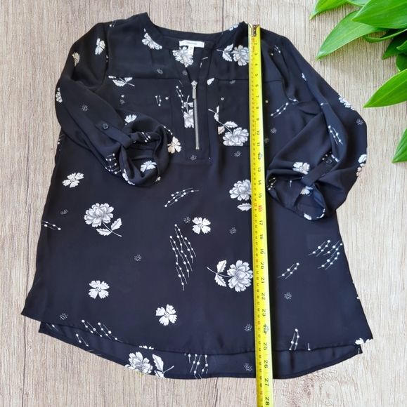 🌟3/$40 Sale!Mix & Match🌟 Maurices Floral Blouse - Picture 4 of 7